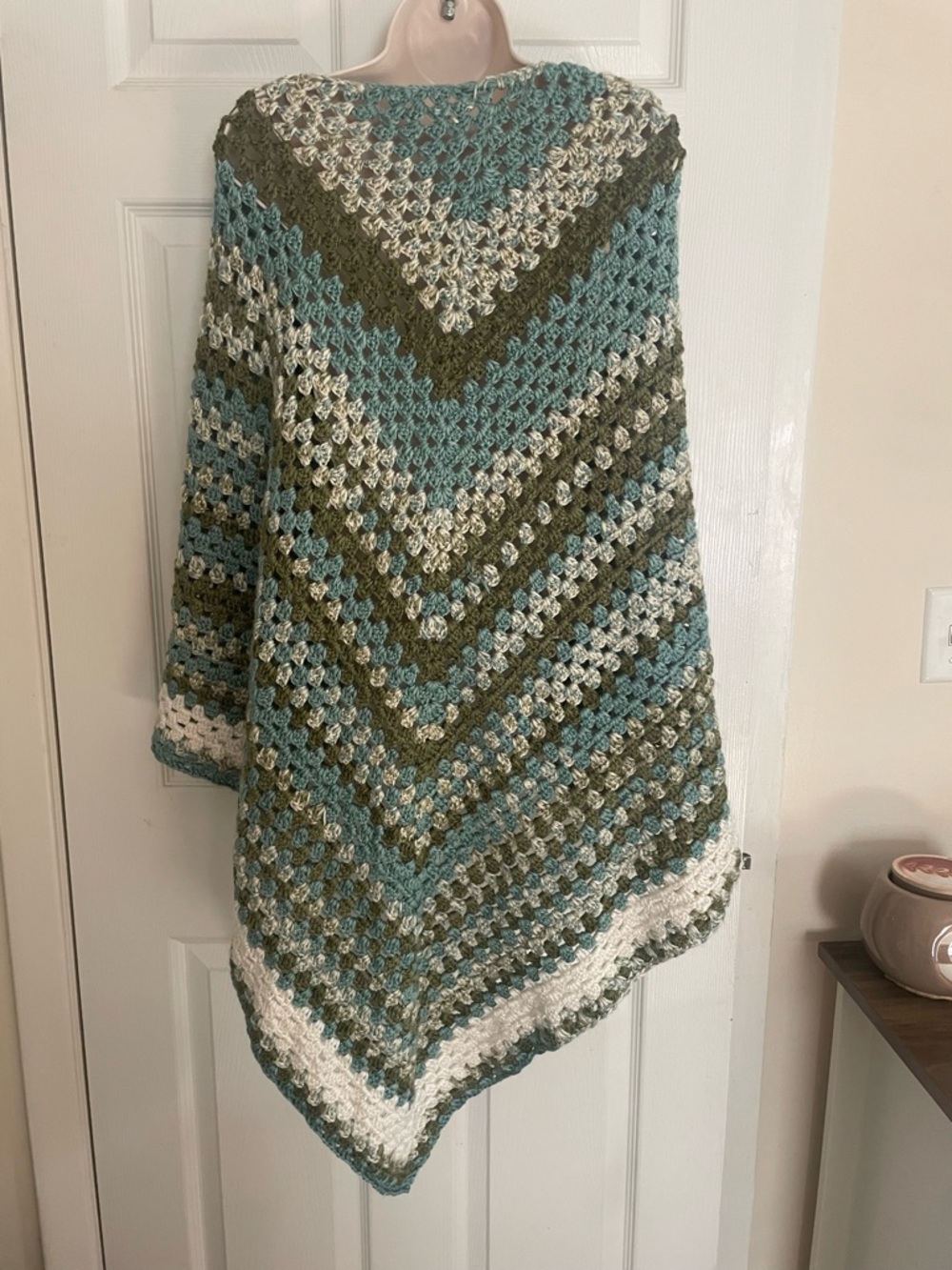 Hand-Crocheted V-Point Shrug in‎ Blue, Olive & White